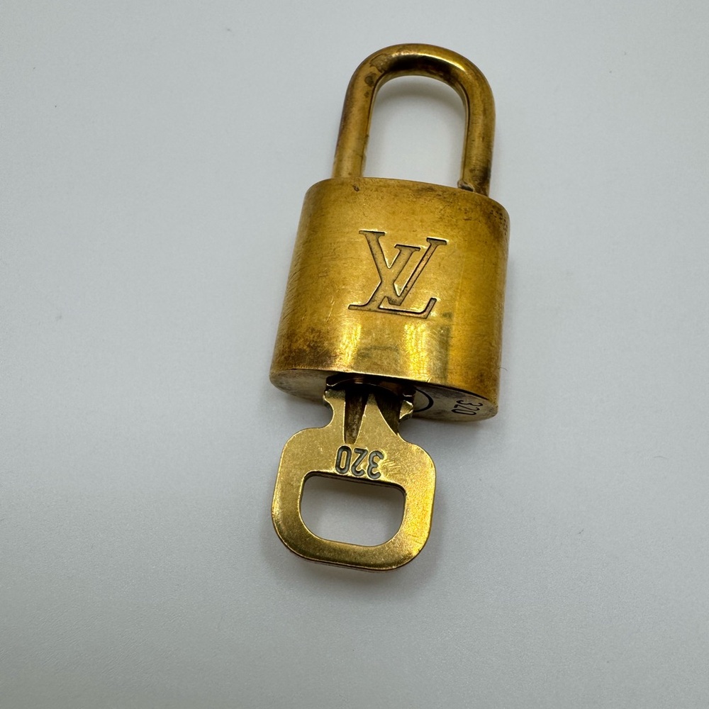 Louis Vuitton Brass Padlock lock #320